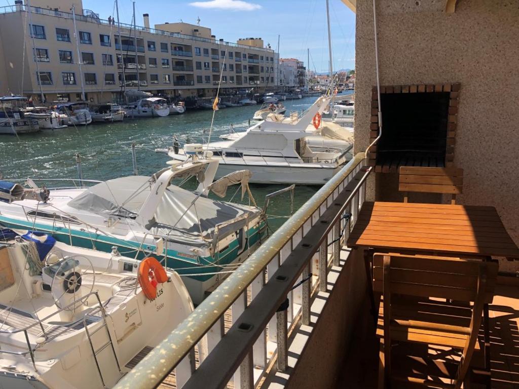 Port Ambar - Apartamento En La Marina De Empuriabrava - Balcon Con Vistas Al Canal - Playa - Wifi Eksteriør billede